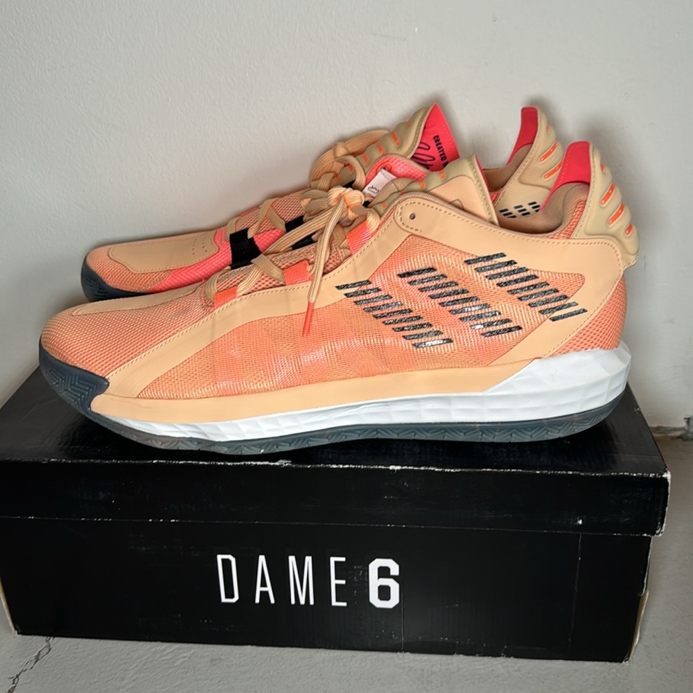 NWT! Dame 6 International Women’s Day Sneaker Mens 18 Orange Pink - Picture 4 of 11